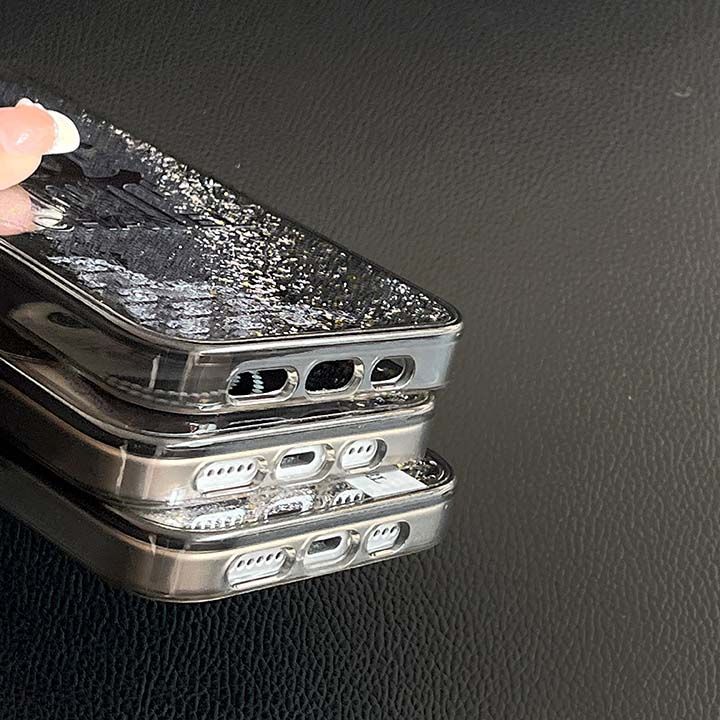 アイフォン 15 カバー シャネル