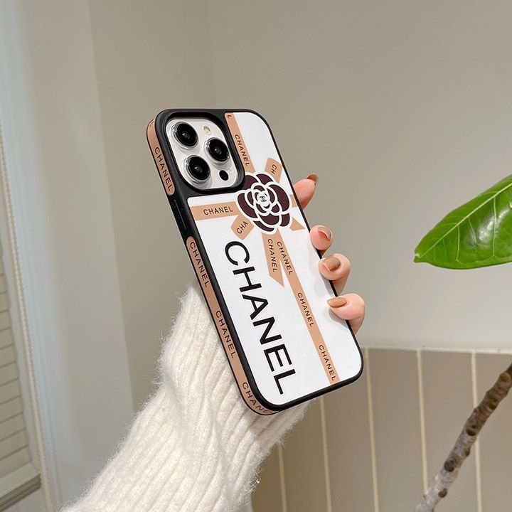 アイフォン 15 pro chanel ケース