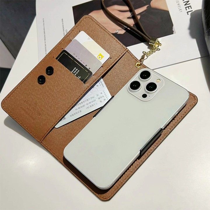 Gucci スタイリッシュなスマホケース